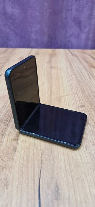 Samsung Galaxy Z Flip 3 8/256Gb Green