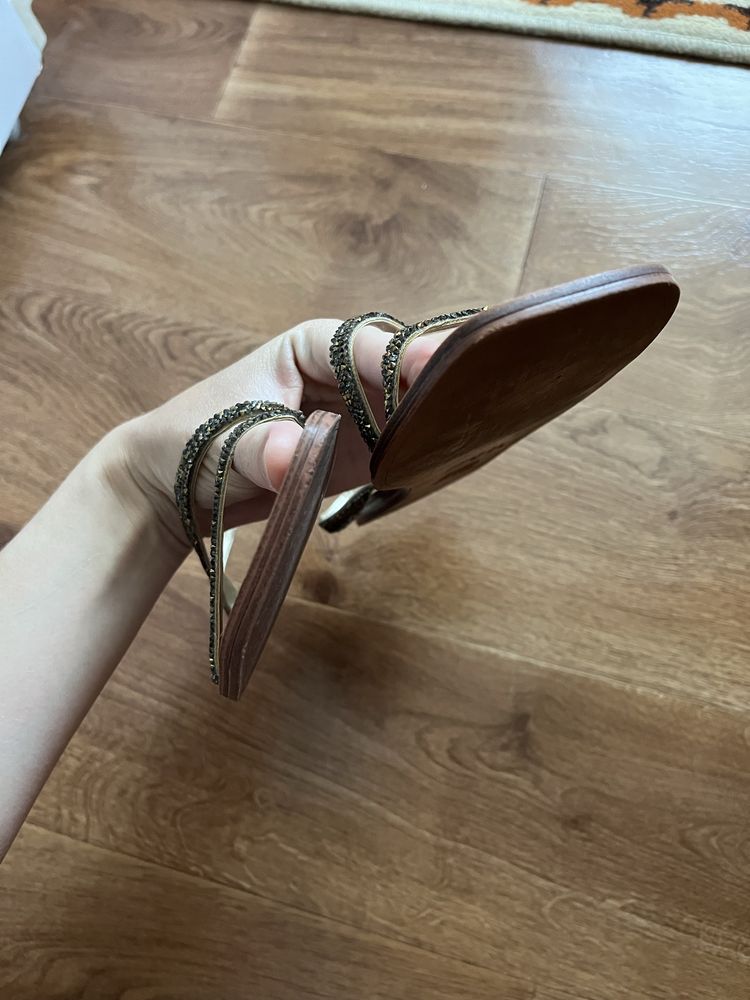 Босоніжки Zara 41 розмір