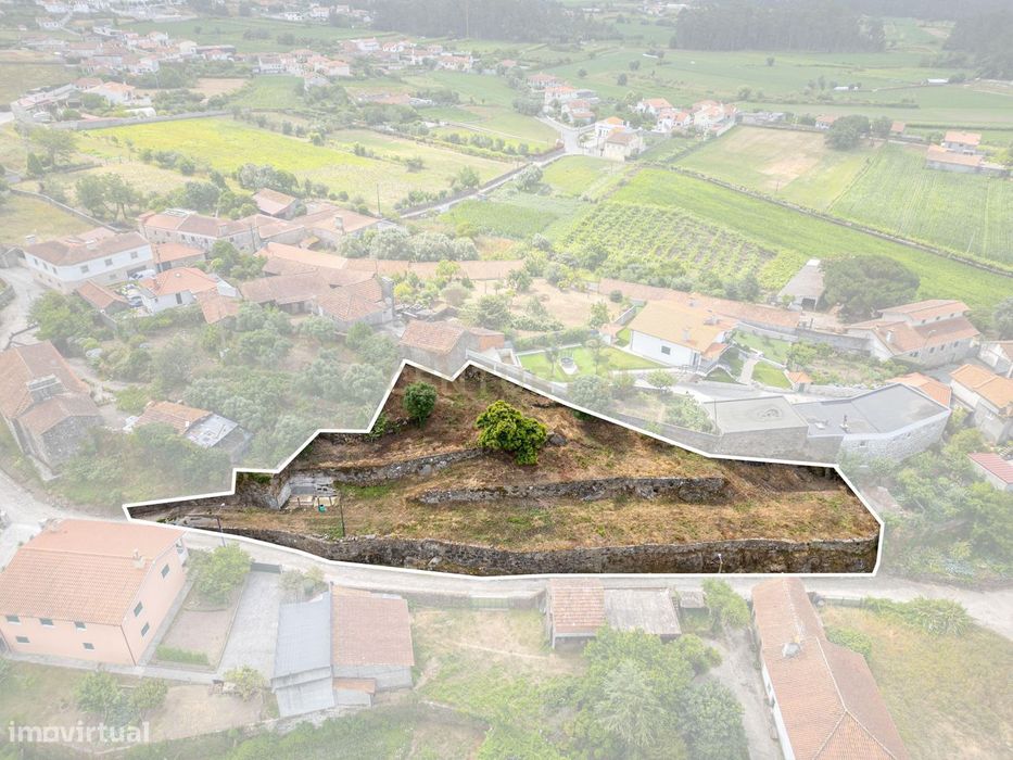 Terreno com vista desafogada em Vila Cova - Barcelos com vista desafog