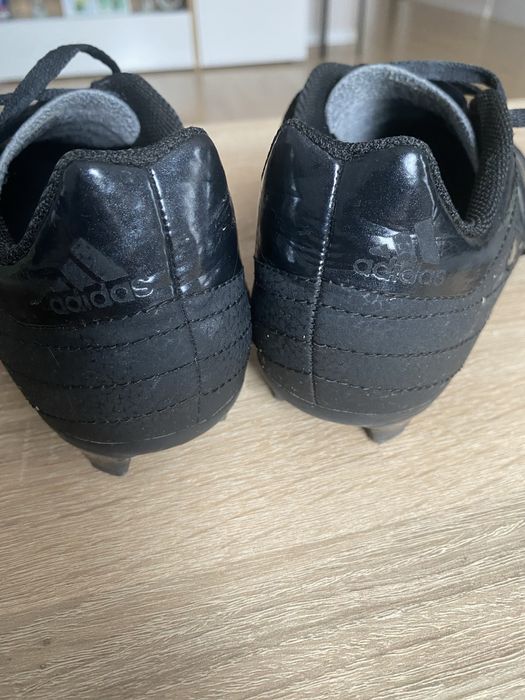 Buty piłkarskie, korki adidas, 35r