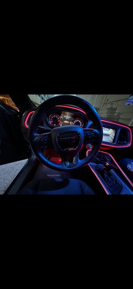 Продам Dodge Challenger 3,6л