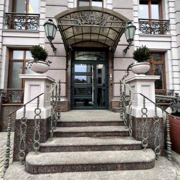 В Продаже двухкомнатная квартира Центр Приморский