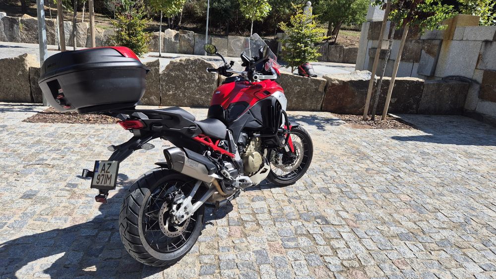 Ducati multistrada V4 Rally