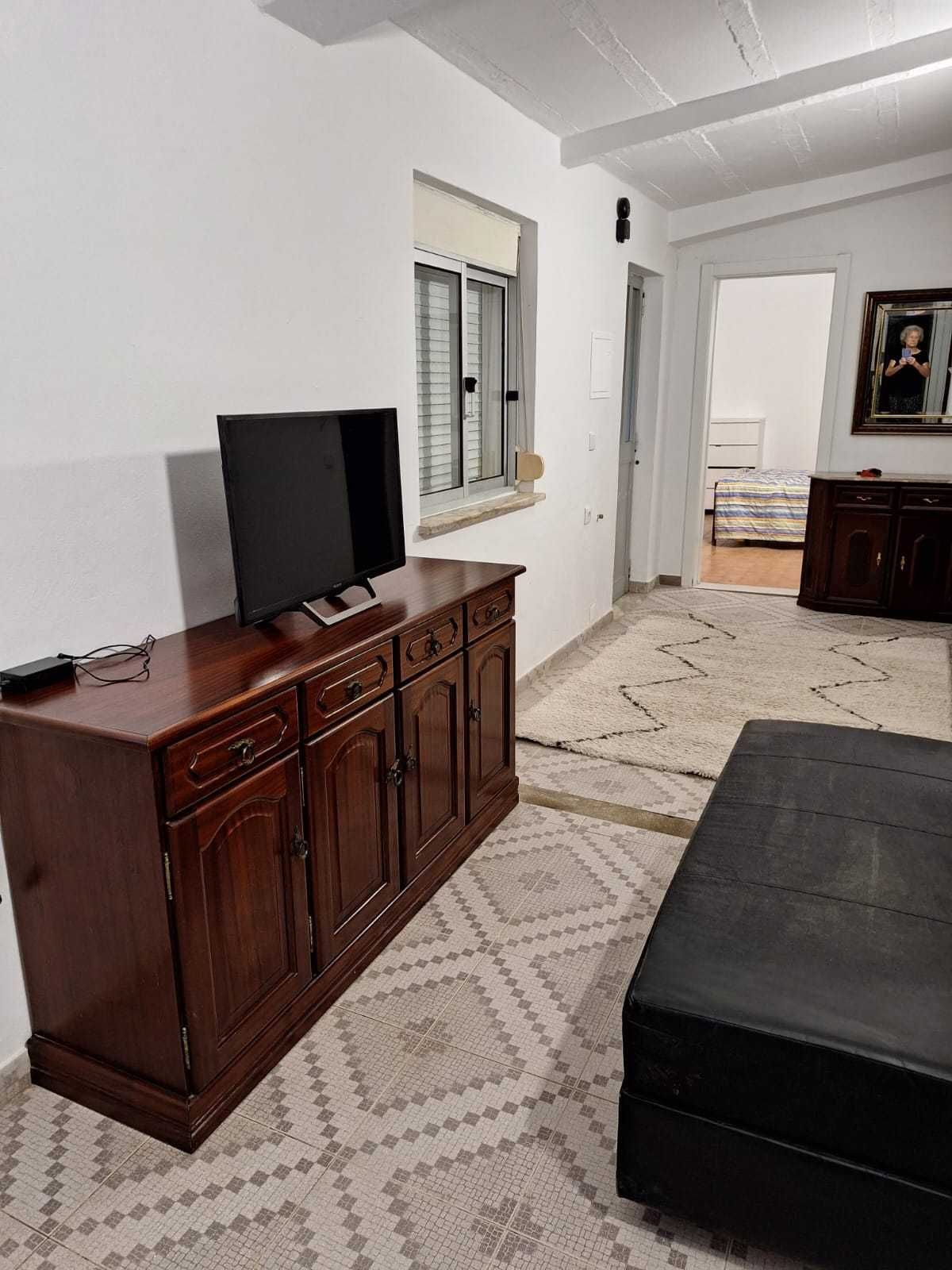 Quarto para arrendar - Margem Sul - Fernão Ferro