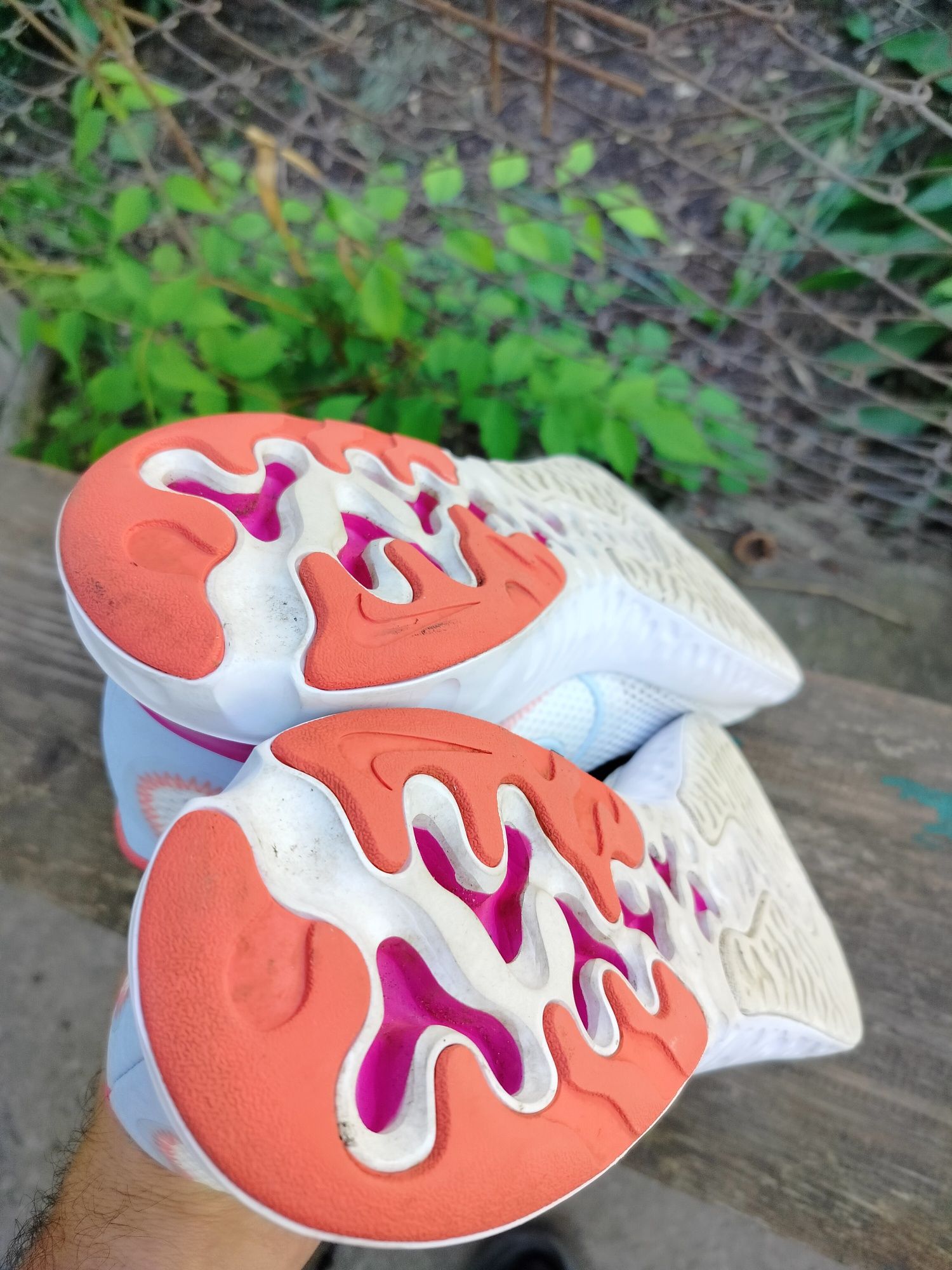 Кроссовки Nike renew 42р.