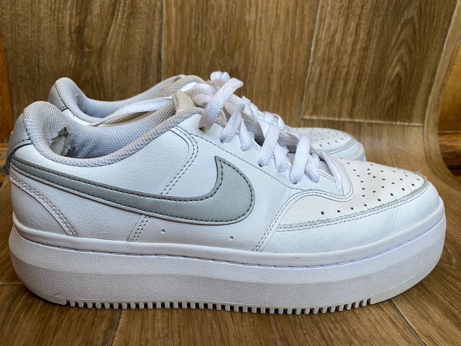 Продам кросівки Nike