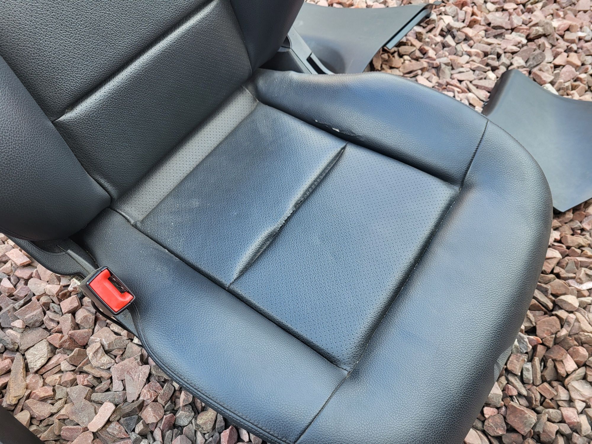 Салон W212 E-class Мерседес седан кожа сидушки диван