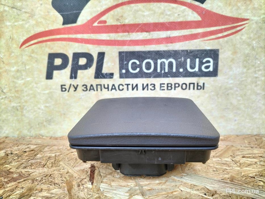 VW Jetta V 05-11 инвертор преобразователь напряжения 230V 150W