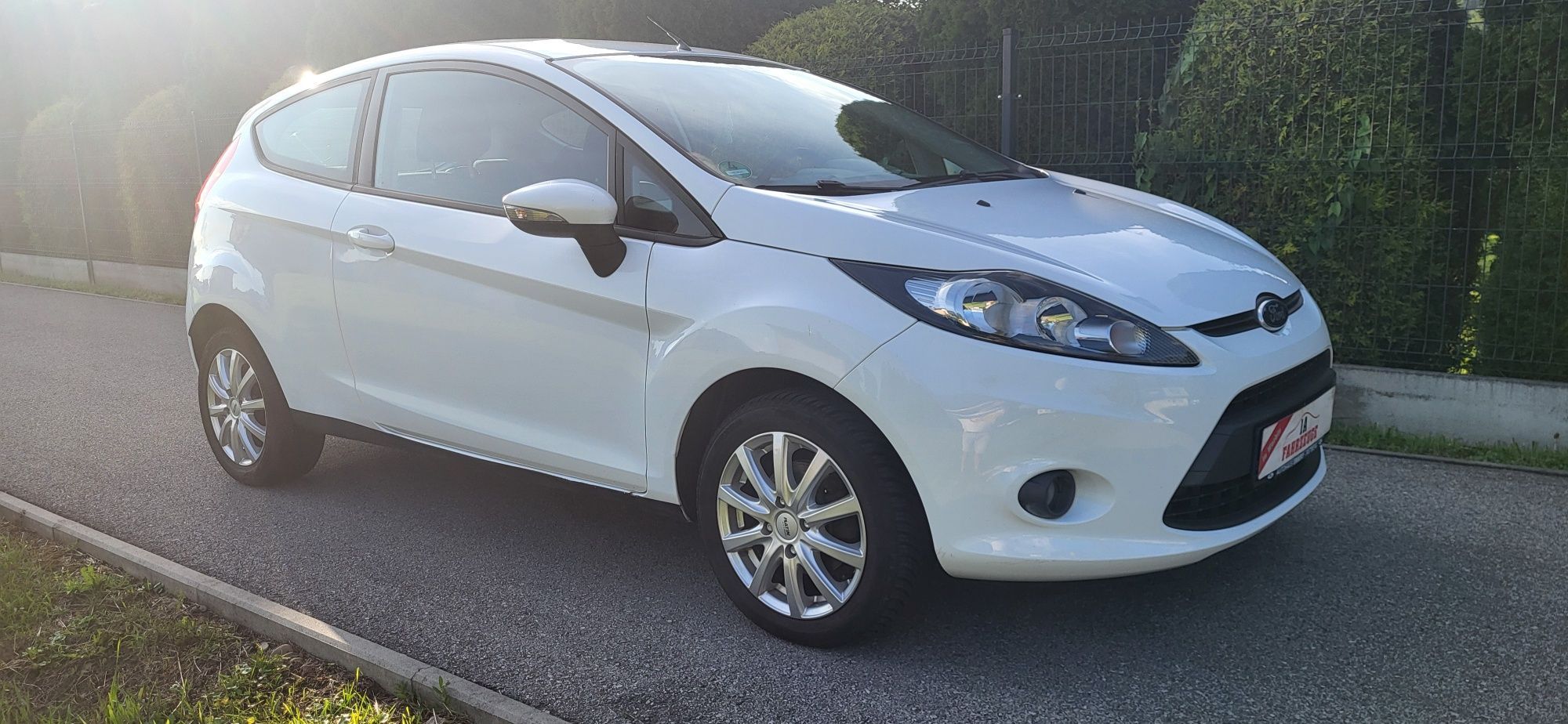 Ford fiesta 2010r 1.25 Benzyna Klimatyzacja Mocno Doinwestowany