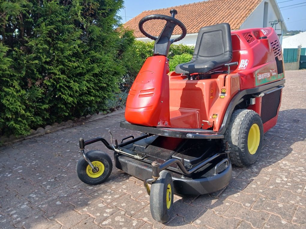 Tractor corta relva Gianini Ferrari 360 grausProfessional