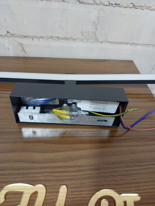 Kinkiet LED Lampa 8-24W ok. 60cm