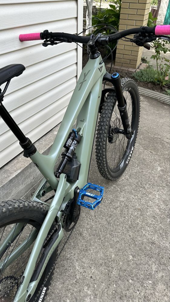 YT Industries Decoy core 3 2022 L eMTB