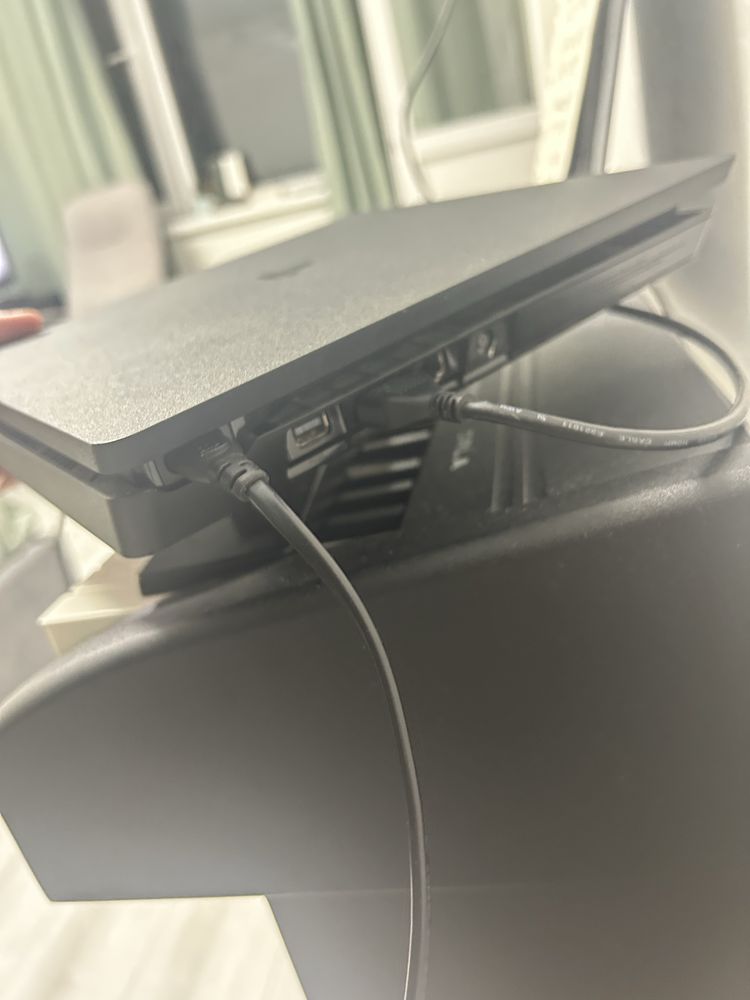 Приставка PS4 Slim 1 ТБ
