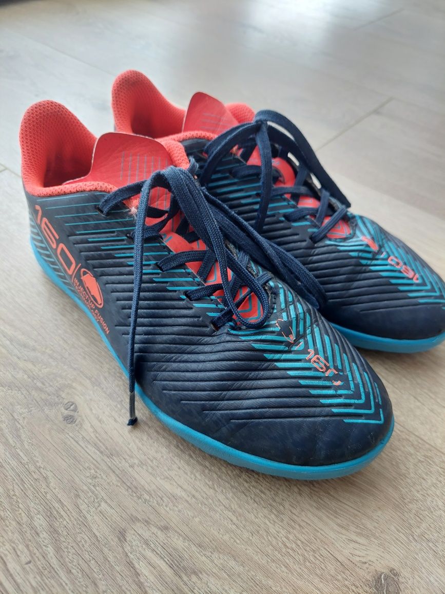 Buty treningowe, halówki rozmiar 36
