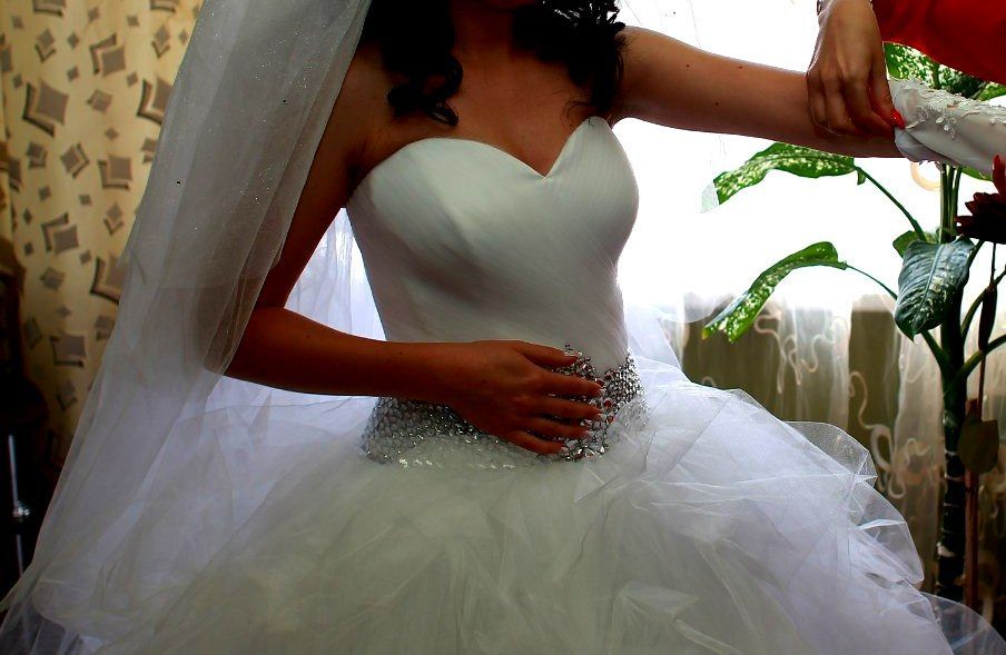 Продам весільне плаття 950 грн