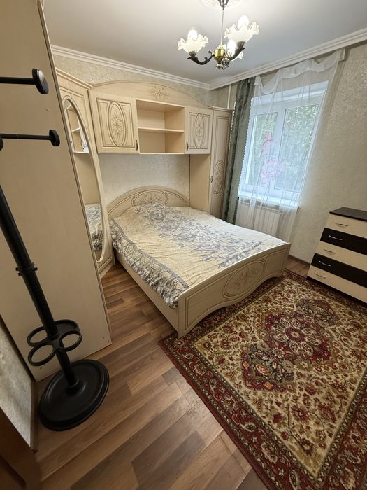 3 КОМНАТНАЯ квартира  посуточно метро Палац Спорта