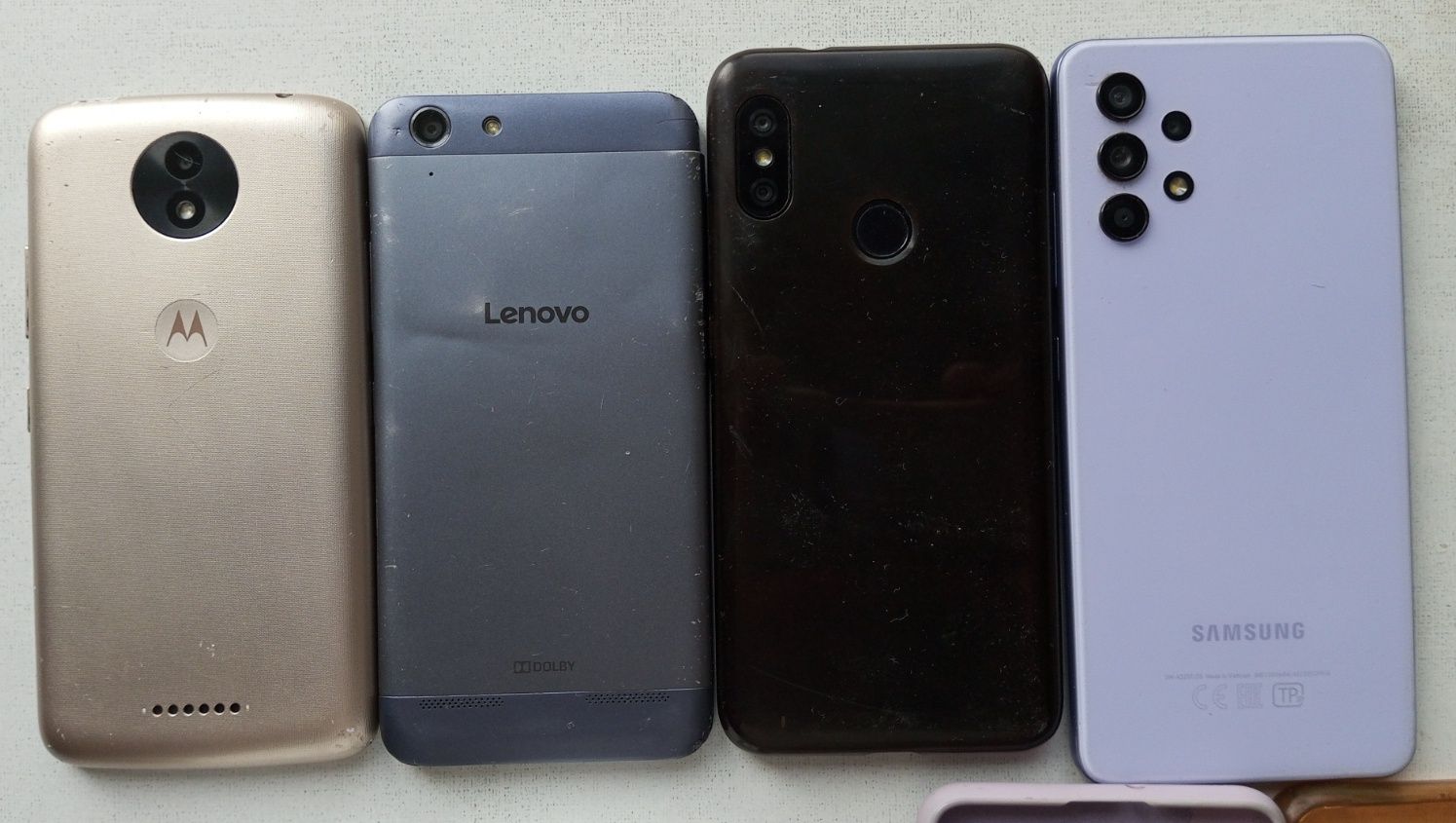 Лот смартфон Lenovo, Motorola, Xiaomi, Samsung
