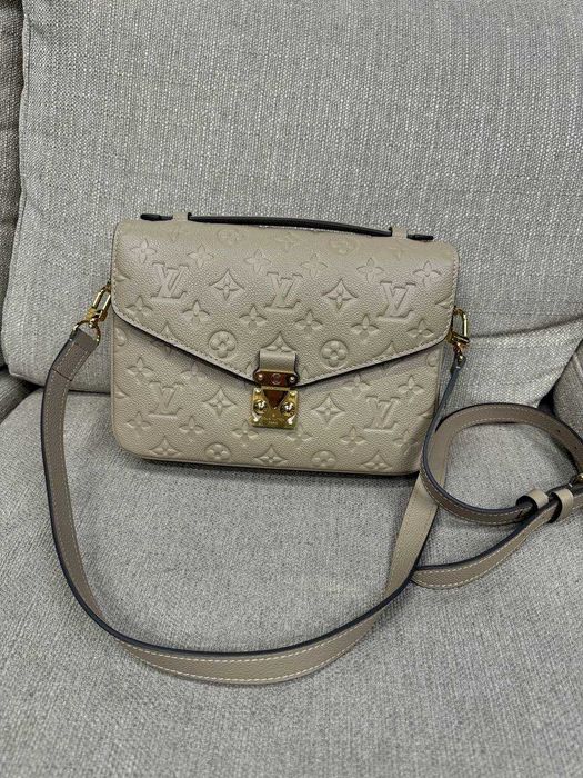 Продається оригінальна сумка Louis Vuitton Луї Віттон в гарному стані