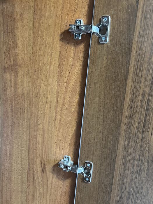 Шафа з натурального дерева