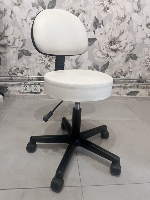 Fotel kosmetyczny / biurowy