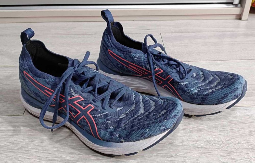 Damskie buty do biegania Asics Gel Cumulus 23 roz.42