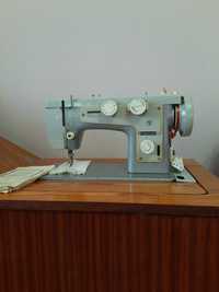 Швейна машинка Подольск 142 з ел. приводом б/в. 2250грн. Торг