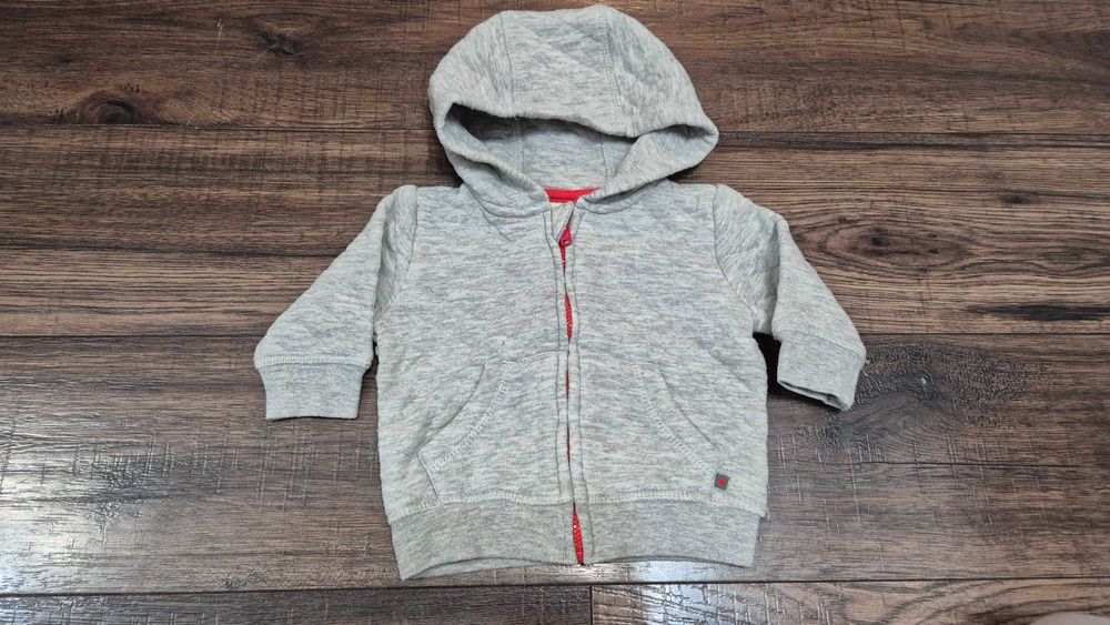 034 T bluza nr 6 szara f&f pikowana 62 chłopiec