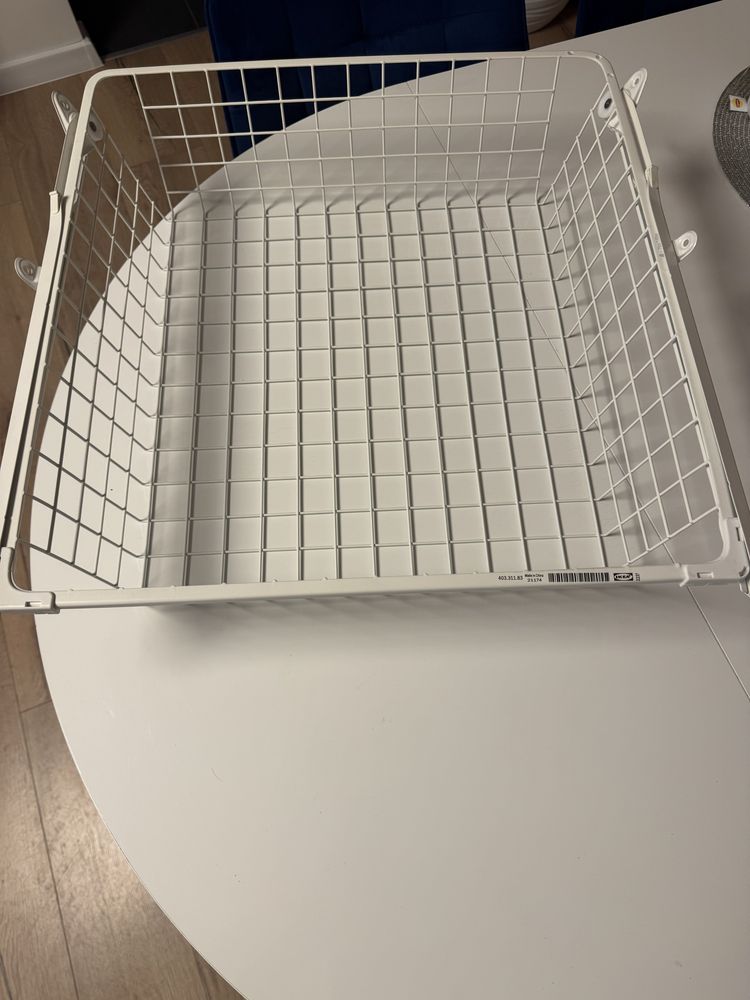 Koszyk do garderoby z Ikea