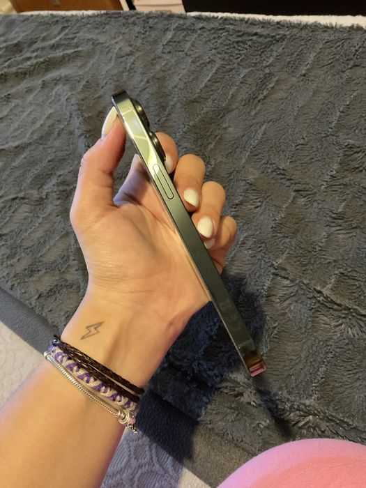 iPhone 13 Pro alpine green