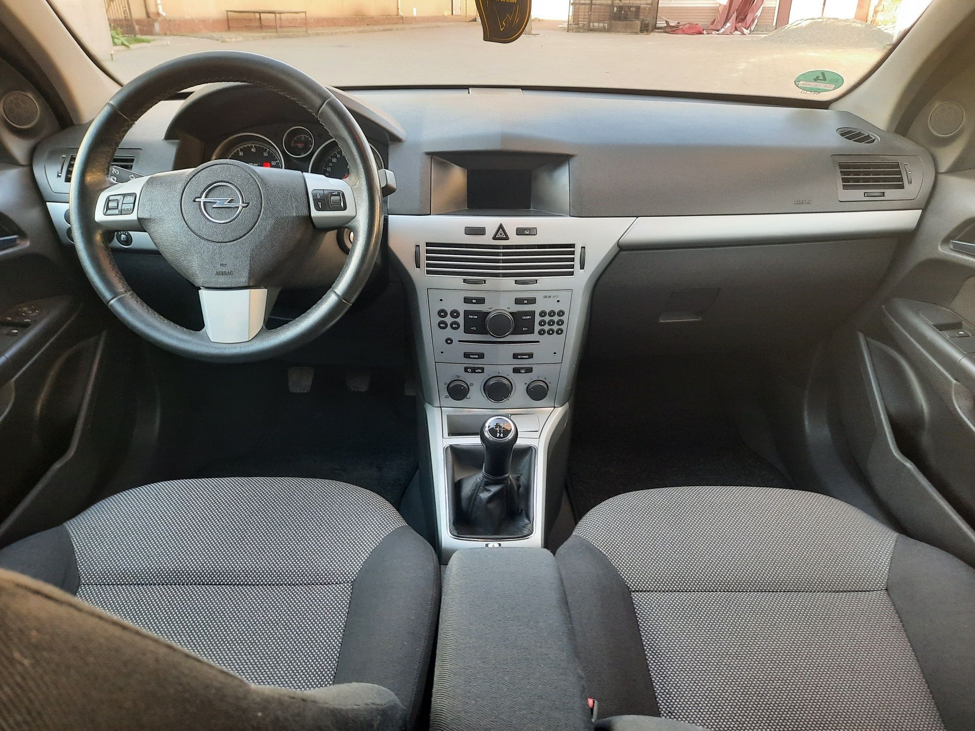 OPEL Astra 2009 1.6газ/бензин.