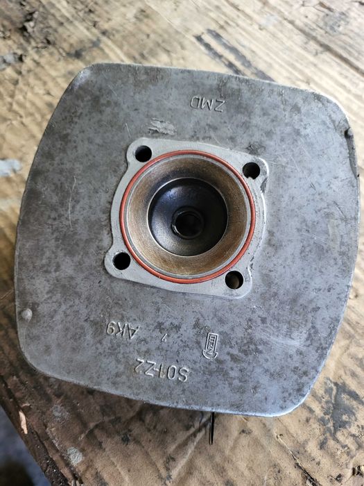 Głowica wsk 125 oryginał doprężona po planowaniu