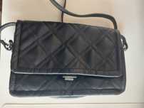 Bolsa preta em bom estado