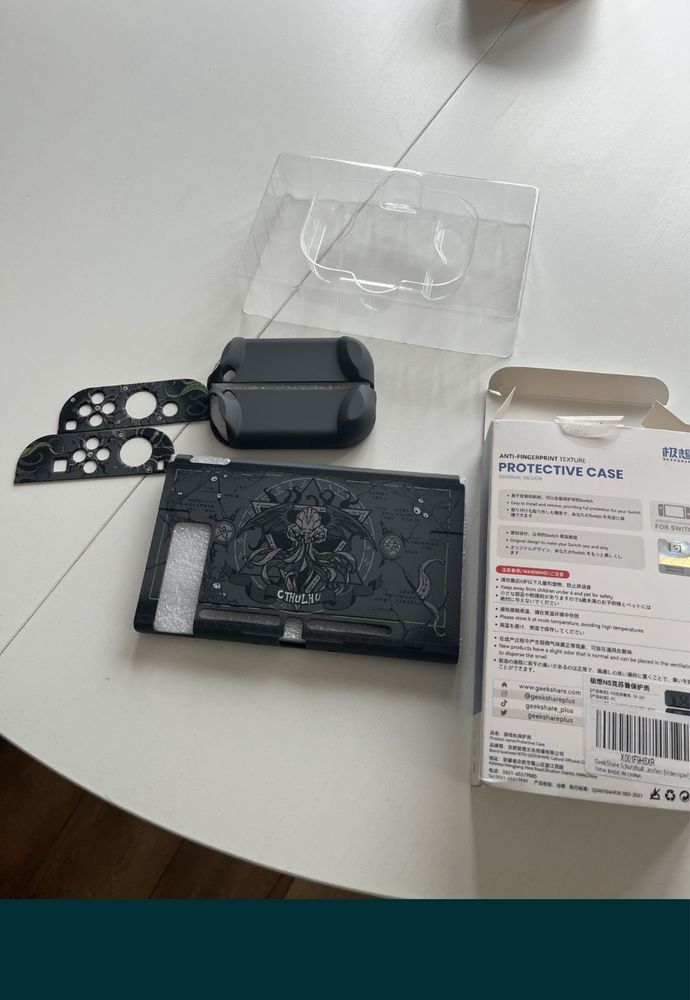 Case kompatybilne z Nintendo Switch i Joy Con