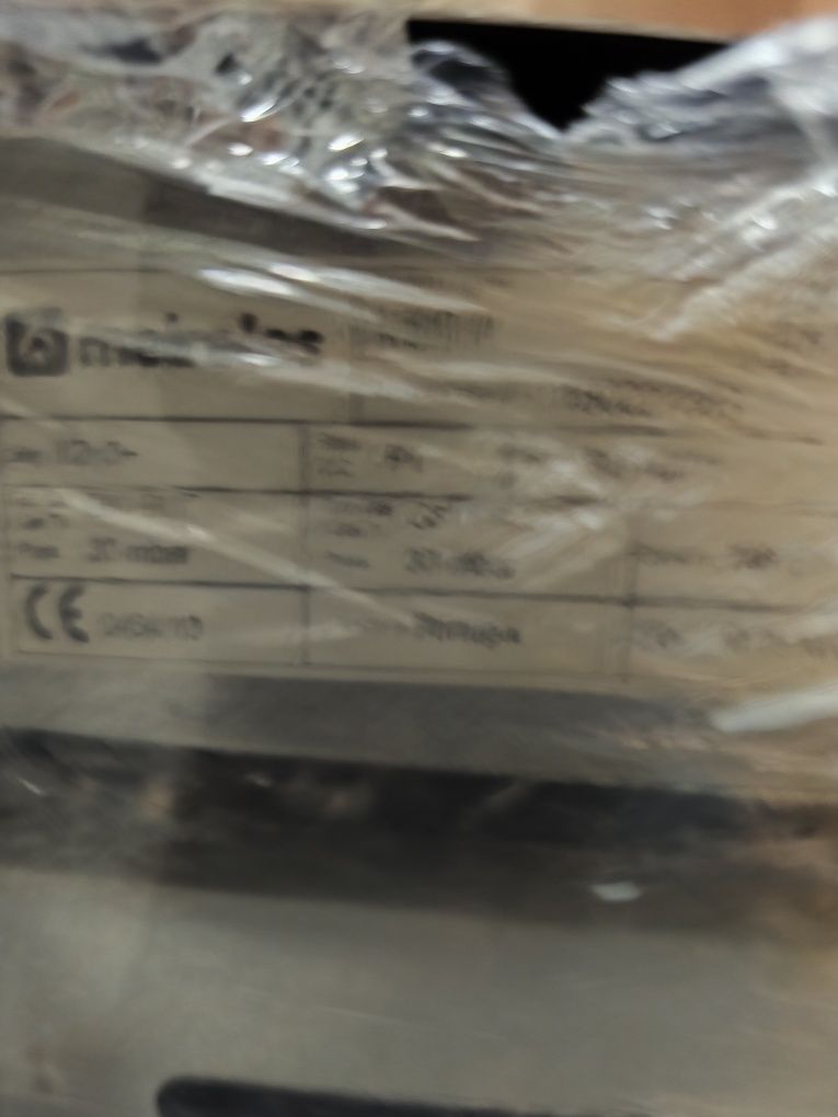 Fogão, esquentador, aquecedor a gás com botija a meio