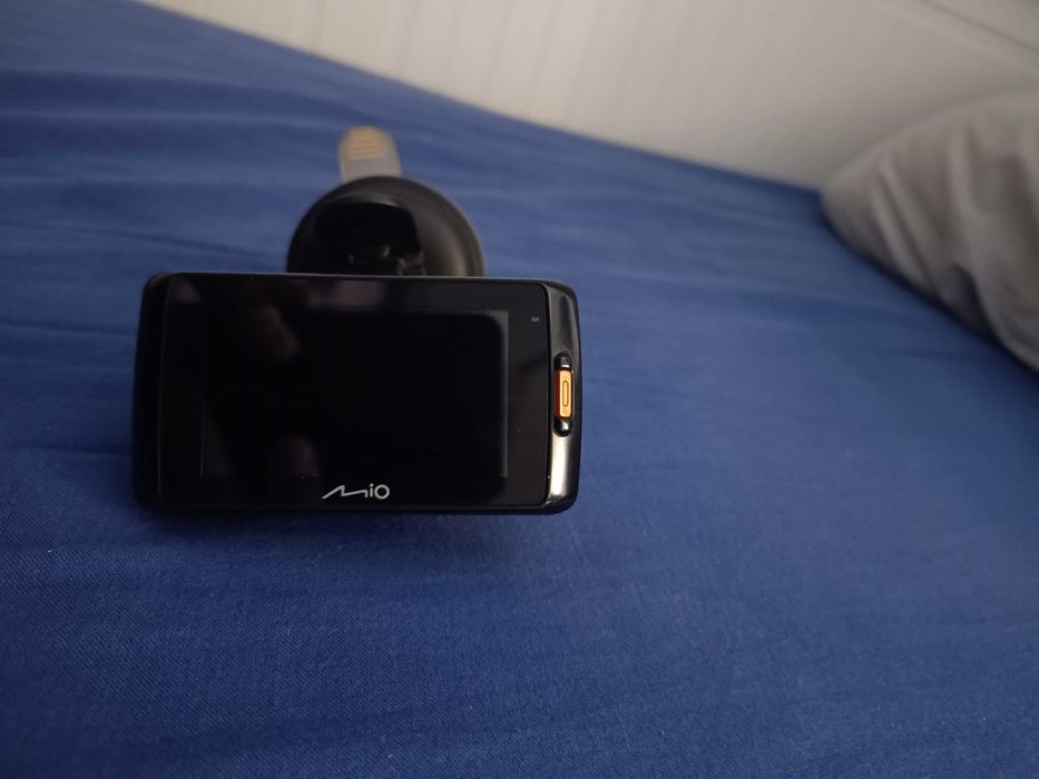 Wideorejestrator MIO Mivue 608
Dual SIM