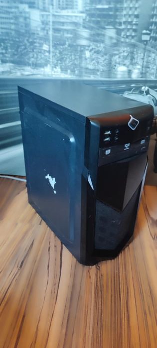 Obudowa komputera z zasilaczem kolink kl-c600 600w,