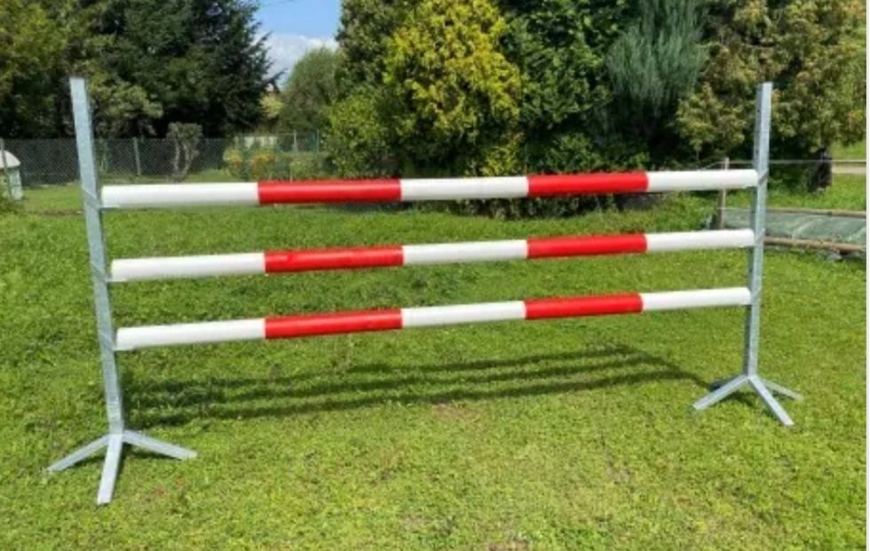 Belki na przeszkody – 3 m, fi 10 cm – malowane, ślizgi – do klubów jeź