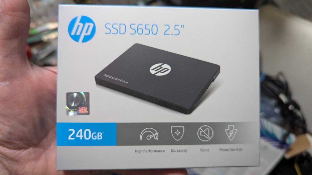 накопичувач ssd 2.5 240gb