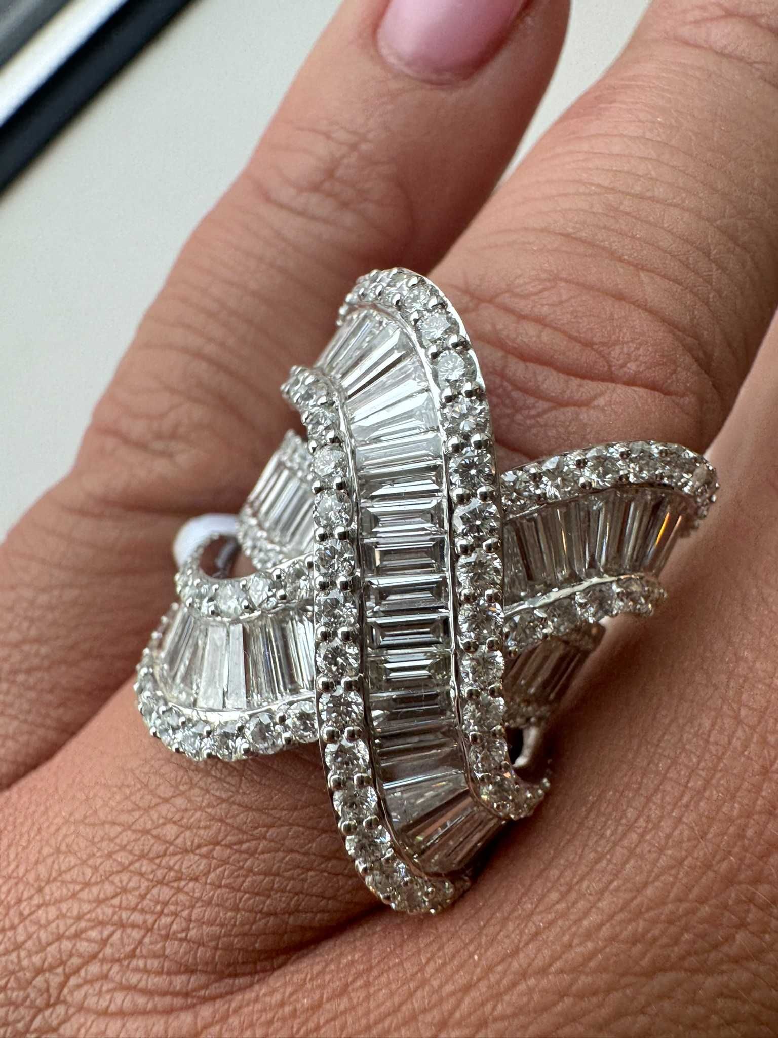 Pierścionek z naturalnymi diamentami 5.90 CT HRD Infinity bagiety