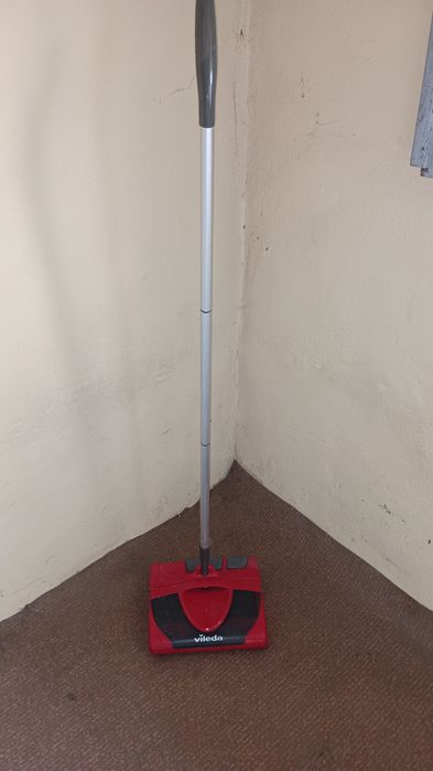 Vassoura Vilela completamente novas