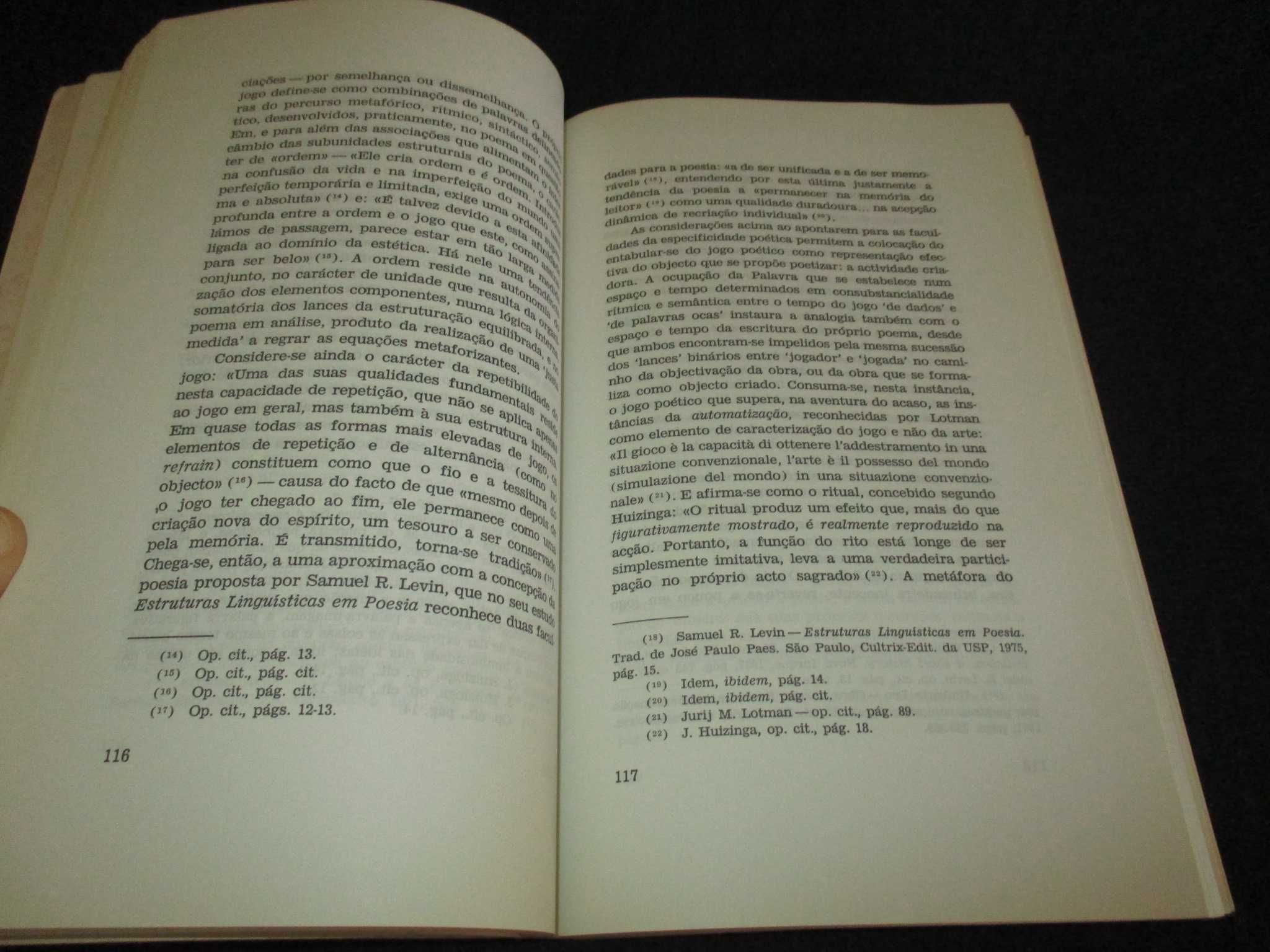 Livro O estrangeiro definitivo Poesia e Crítica