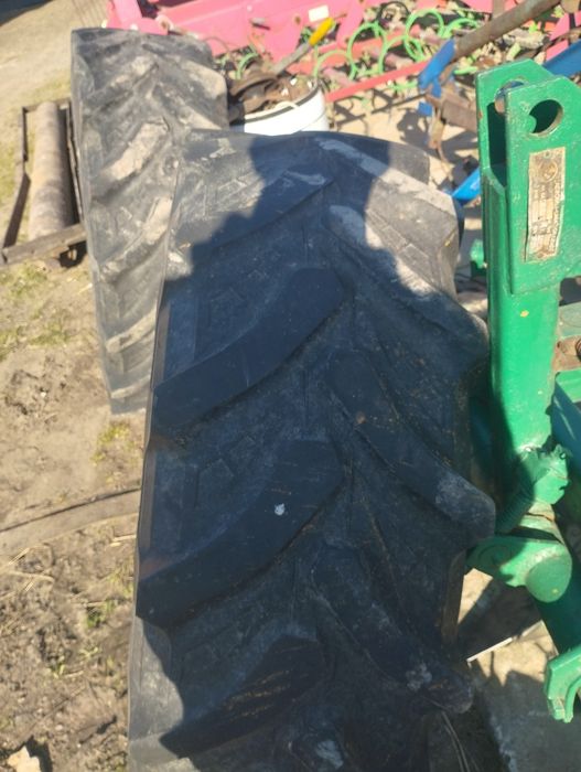 380/70 r24 opony petlas