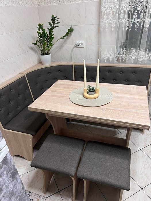 Новий сучасний недорогий кухонний куток