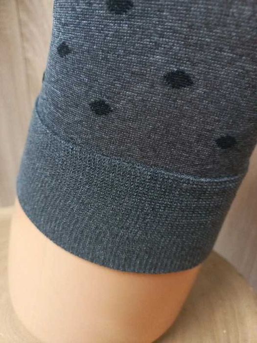 Szare zakolanówki w kropki #dots