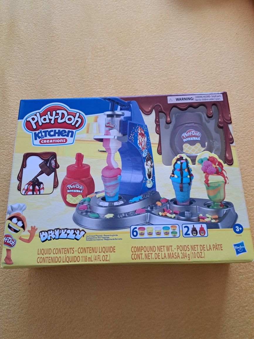 Play-Doh ciastolina tęczowa lodziarnia