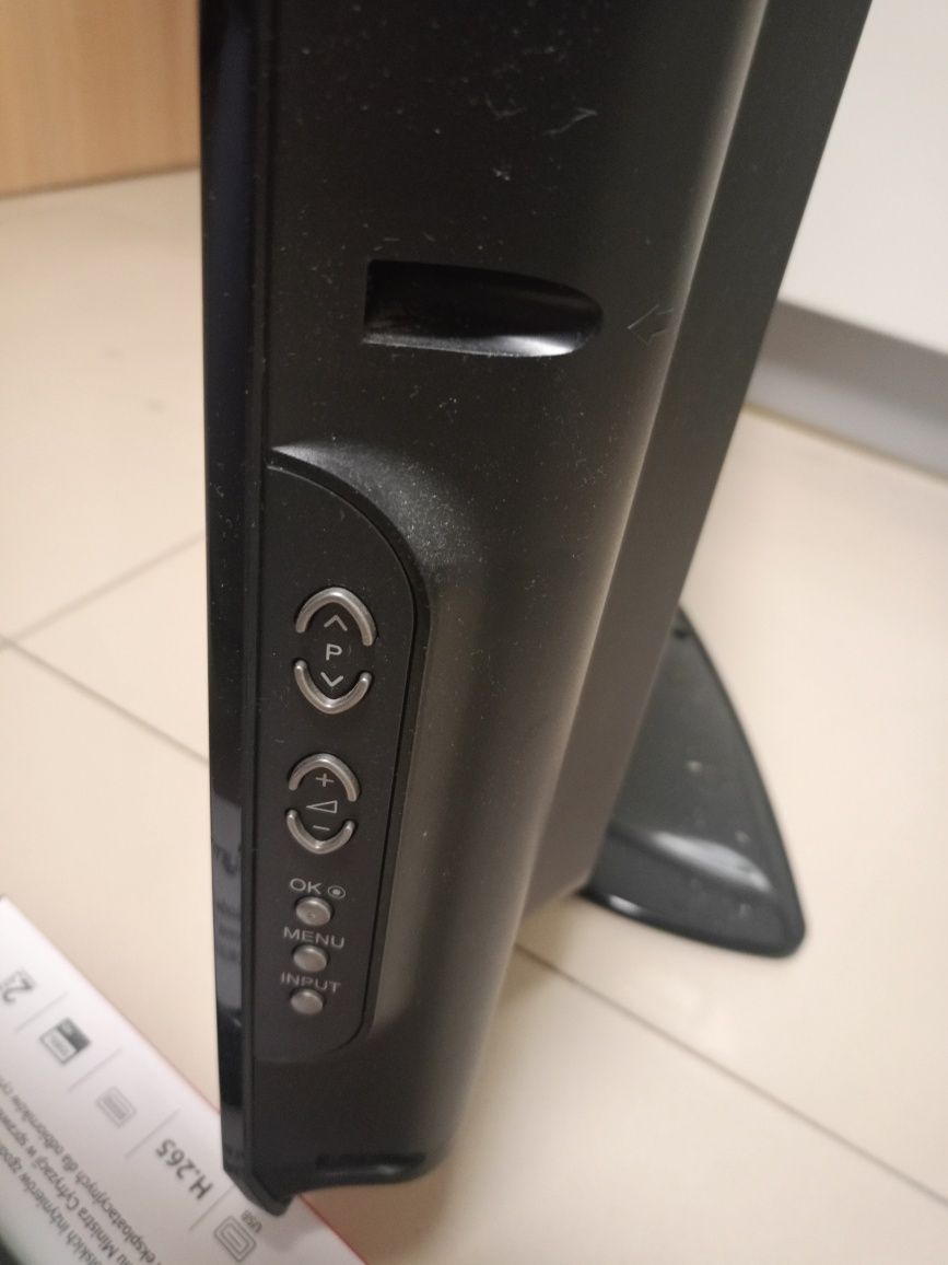 Telewizor LG 32 cale + dekoder
