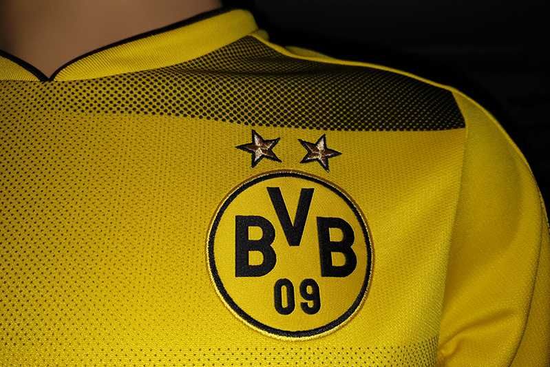 Borussia Dortmund Puma DryCell 2017-18 home size: M/L