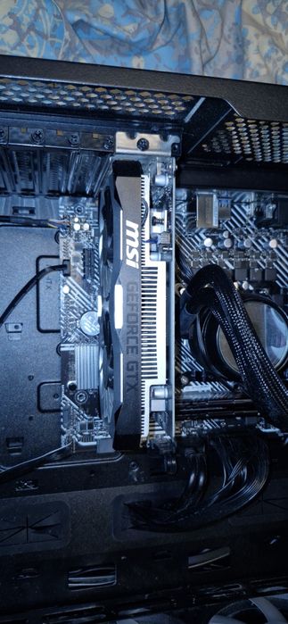 Conjunto Gtx 1650 OC 4GB + PSU 500W Fully Modular Kolink Enclave