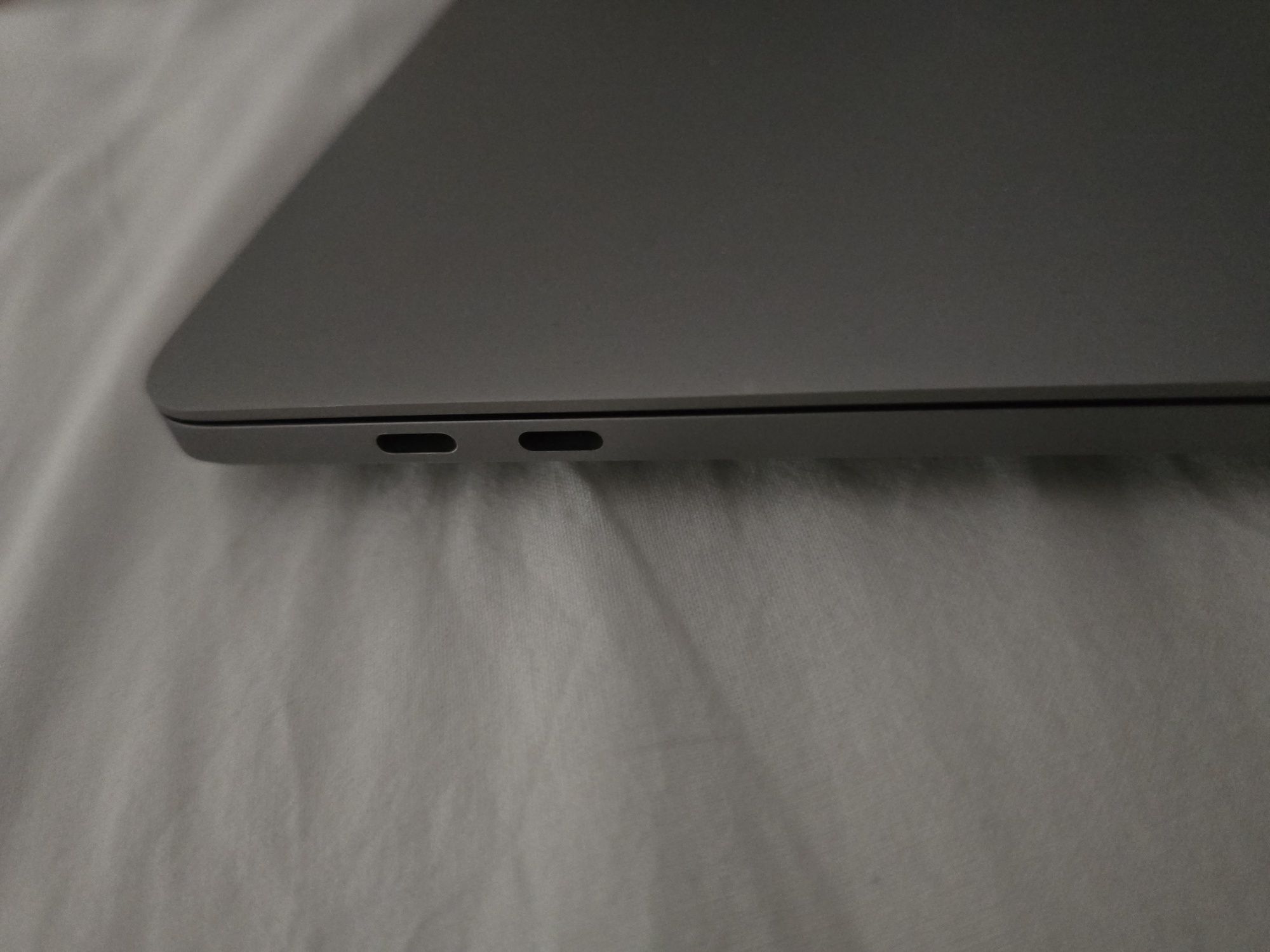 Apple MacBook Pro 2019 13.3 Touch Bar