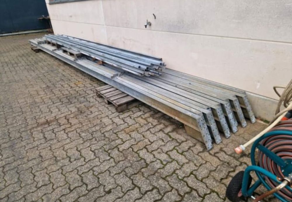 Konstrukcja hali 16m x 20m ocynk